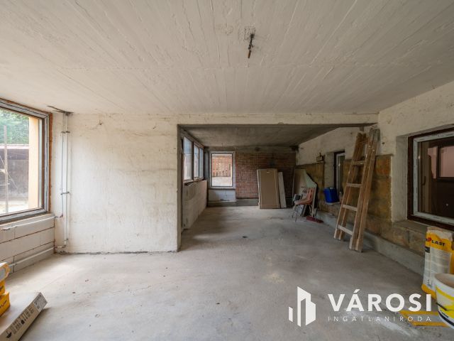 2 generációnak ideális ház, 80%-ban felújítva