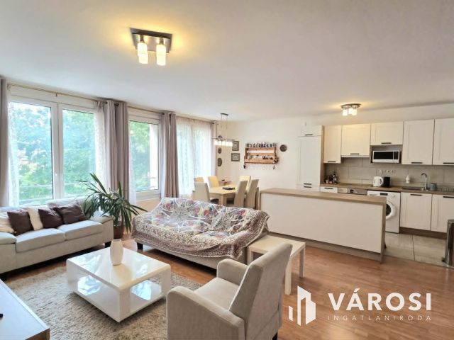 Belvárosi, toplistás helyen 3 szobás lakás-Debrecen