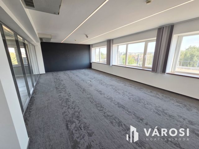 Kiadó modern, nagyméretű iroda Budaörsön! - 2