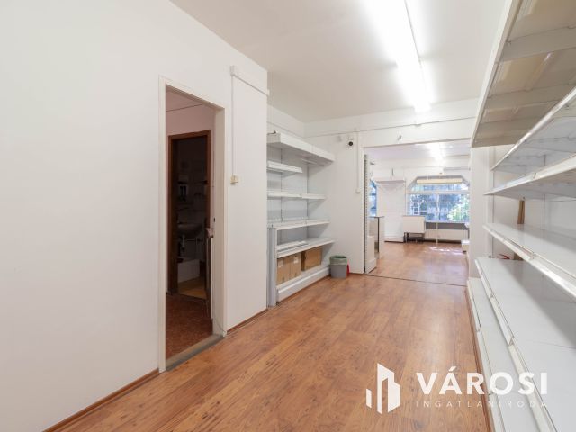 Utcafronti, kirakatos, 55 m2-es üzlet a Béke utca közelében